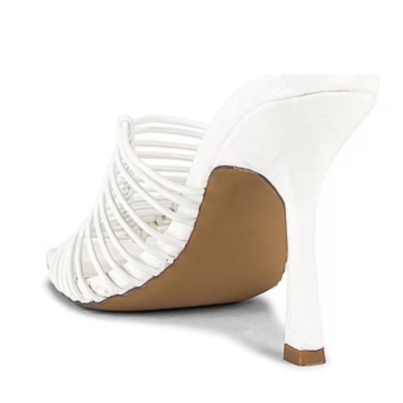 Steve Madden Heels Bonds Sandals Square Toe Slip On Womens Size 7.5 White NIB - Picture 7 of 13
